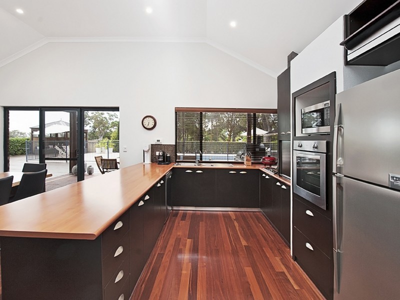 52 Tall Tree Crescent, Reinscourt WA 6280