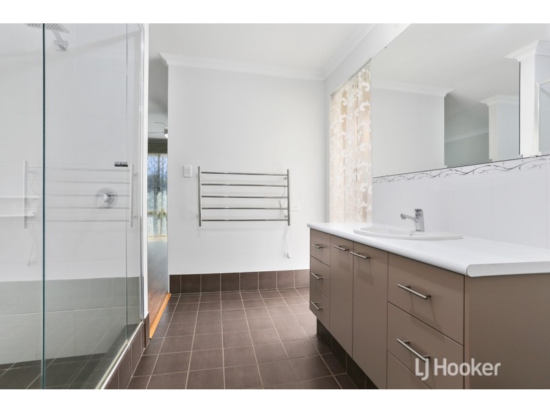 10 Macgregor Road, Roelands WA 6226