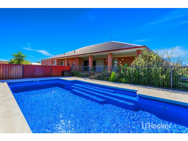 10 Macgregor Road, Roelands WA 6226