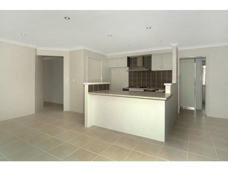 Unit 11/37 Queensbury Street, Carey Park WA 6230