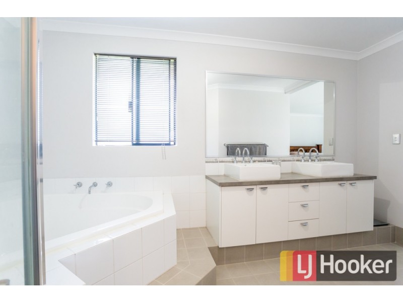 35 Connemara Way, Australind WA 6233