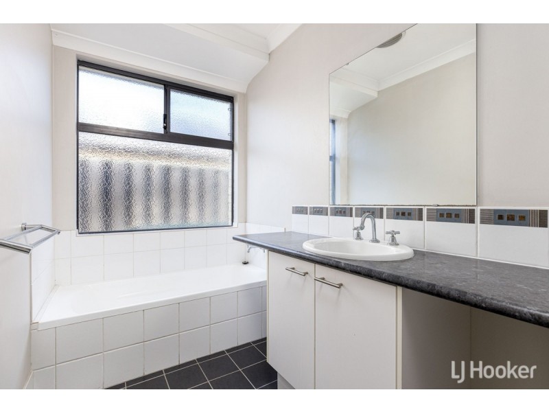 65 Kelston Way, Australind WA 6233
