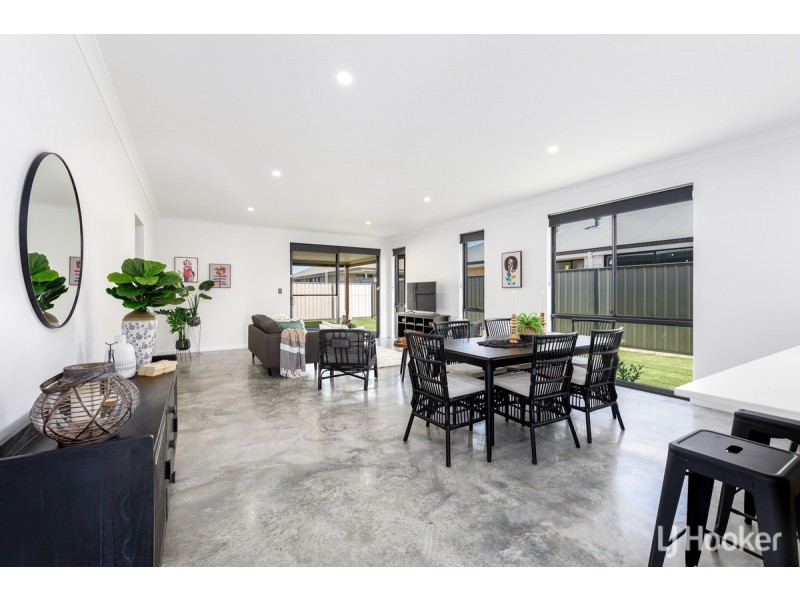 150 The Boulevard, Australind WA 6233