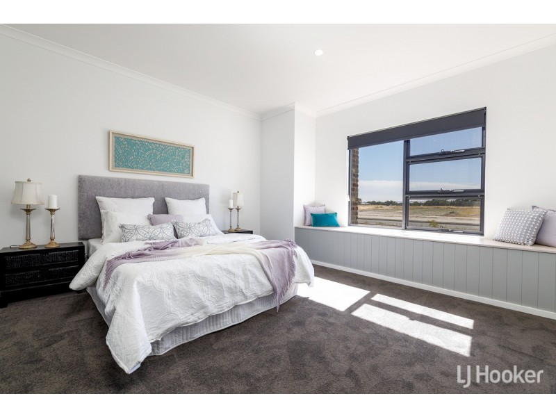 150 The Boulevard, Australind WA 6233