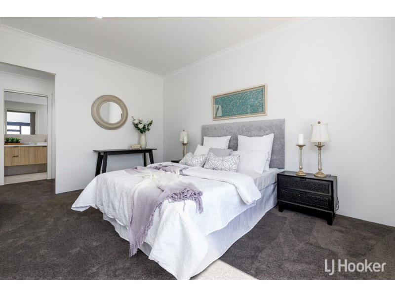 150 The Boulevard, Australind WA 6233