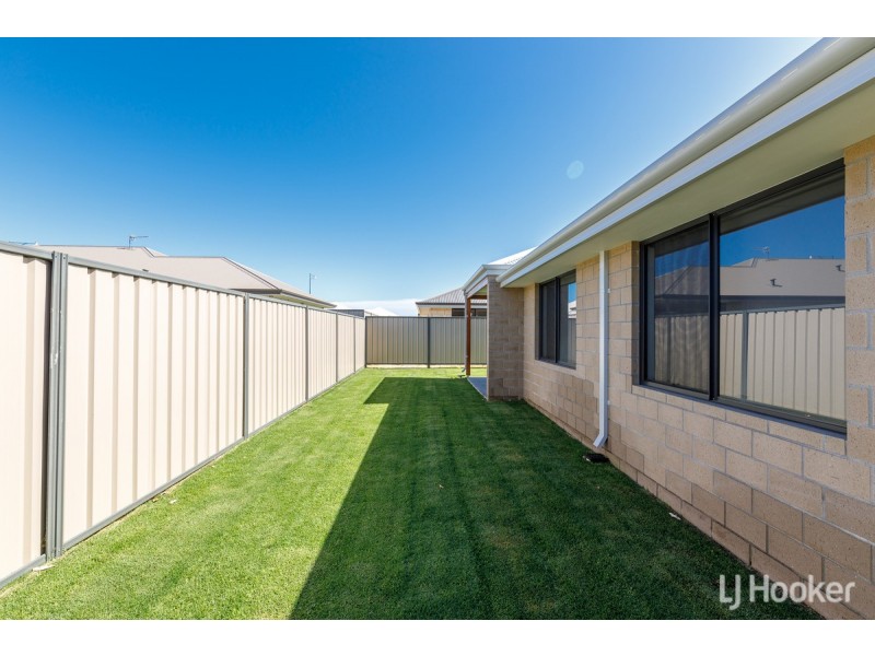 150 The Boulevard, Australind WA 6233
