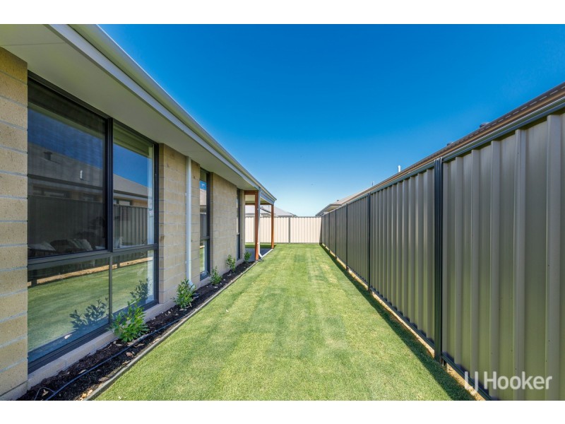 150 The Boulevard, Australind WA 6233