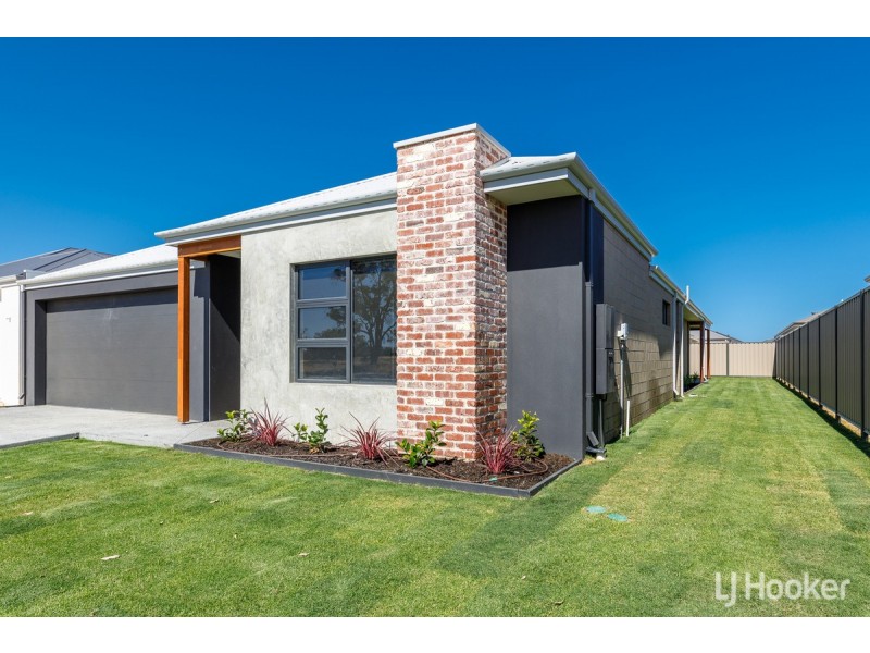 150 The Boulevard, Australind WA 6233