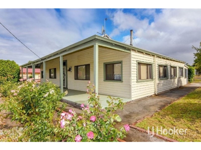 31 & 33 Throssell Street, Collie WA 6225