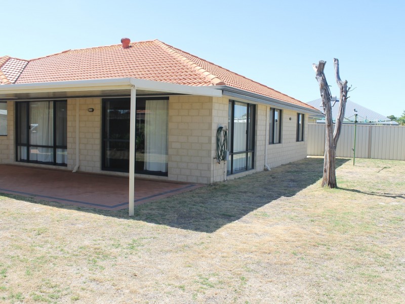 42 The Boulevard, Australind WA 6233