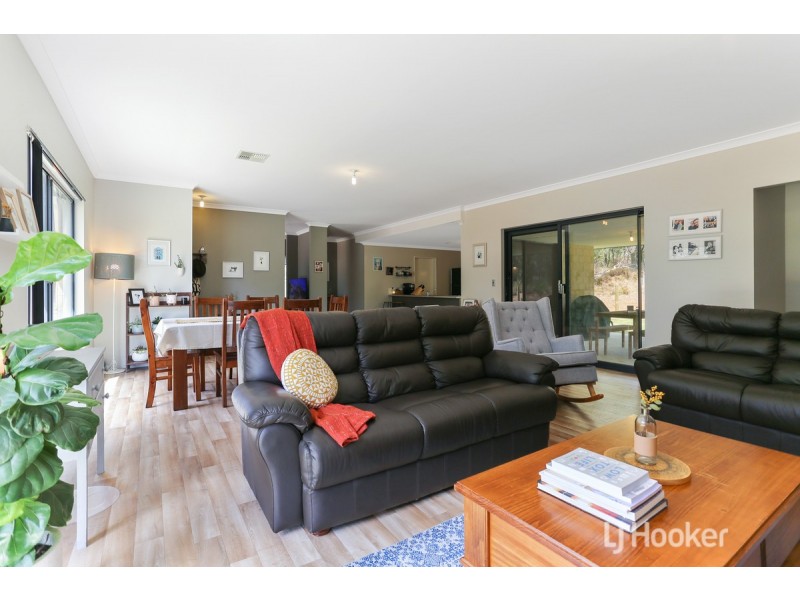 239 Booth Street, Collie WA 6225