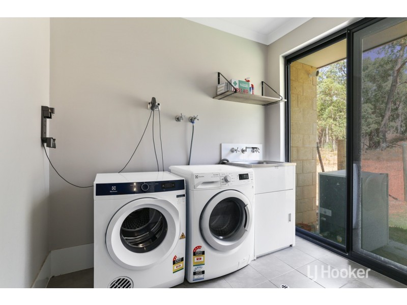 239 Booth Street, Collie WA 6225