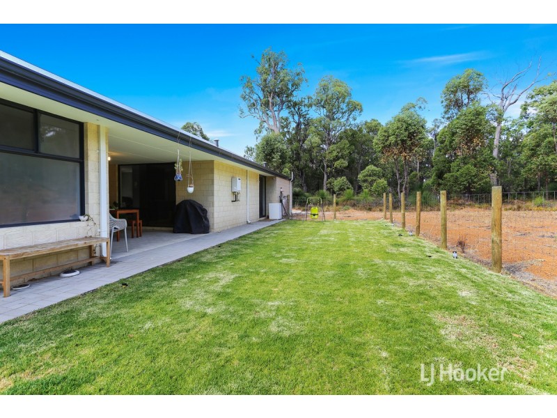 239 Booth Street, Collie WA 6225