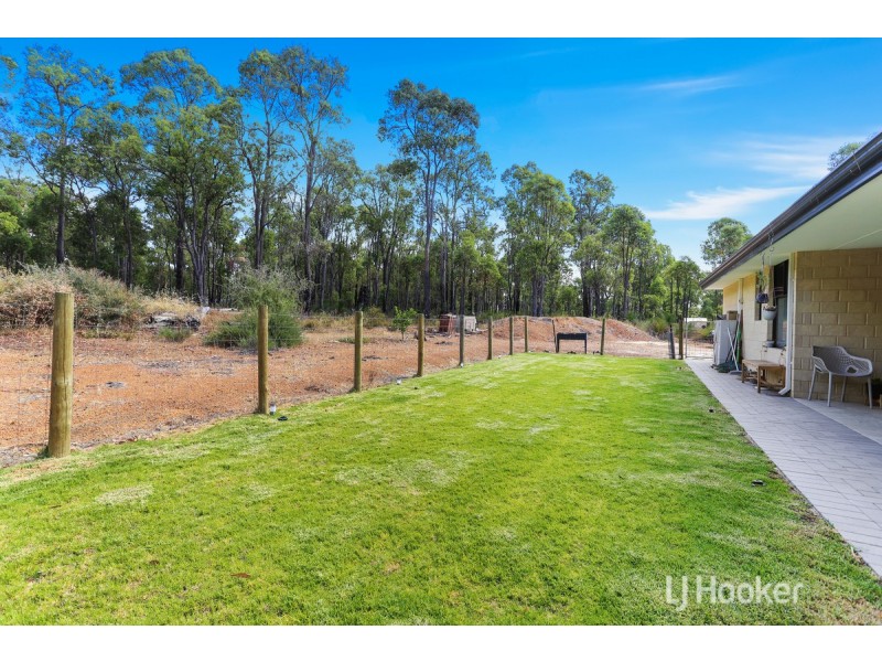 239 Booth Street, Collie WA 6225