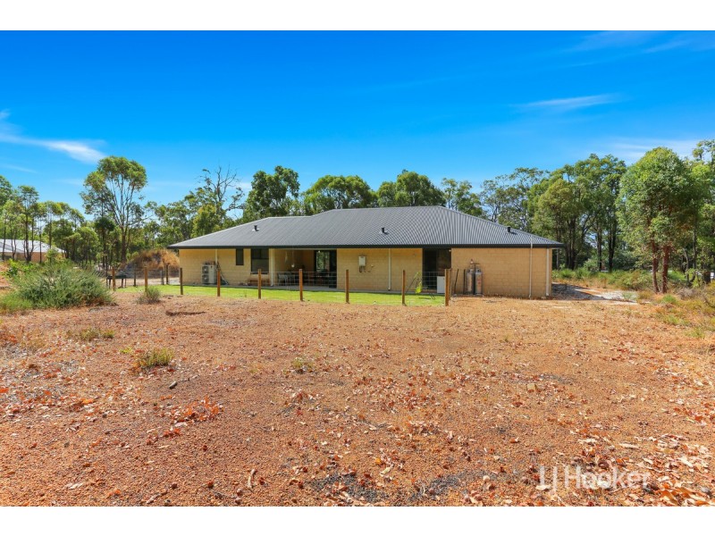 239 Booth Street, Collie WA 6225
