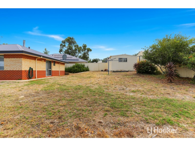 20 Robinia Rise, Collie WA 6225
