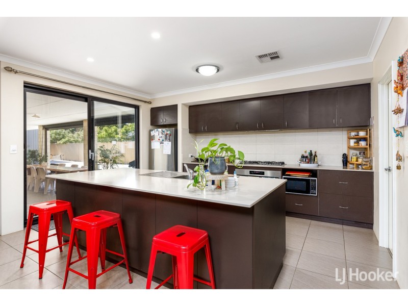 211 Braidwood Drive, Australind WA 6233