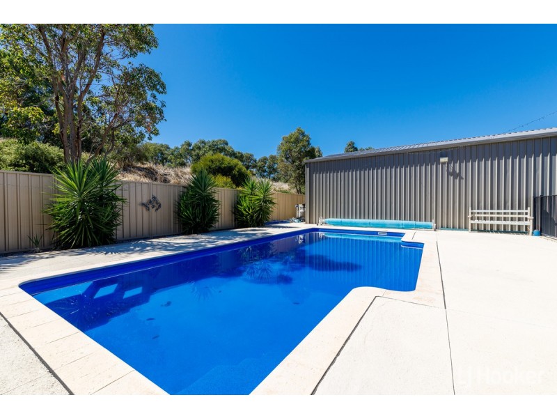 211 Braidwood Drive, Australind WA 6233