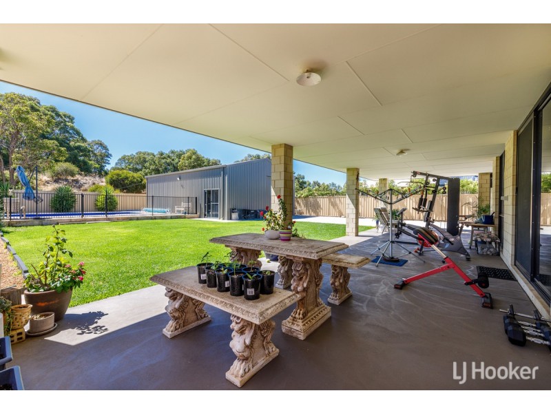 211 Braidwood Drive, Australind WA 6233