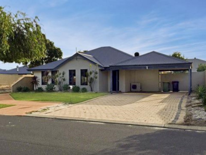 33 Swan Avenue, Millbridge WA 6232