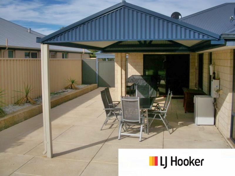 33 Swan Avenue, Millbridge WA 6232