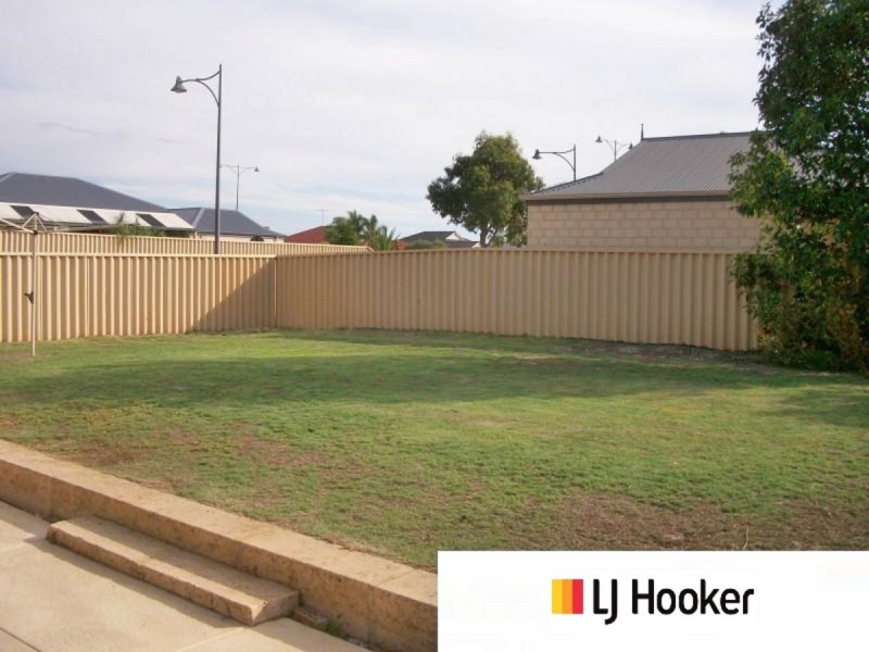 33 Swan Avenue, Millbridge WA 6232