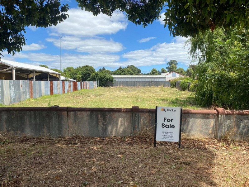 67 Johnston Street, Collie WA 6225