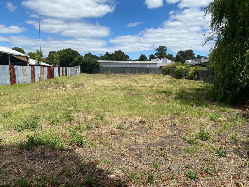 67 Johnston Street, Collie WA 6225