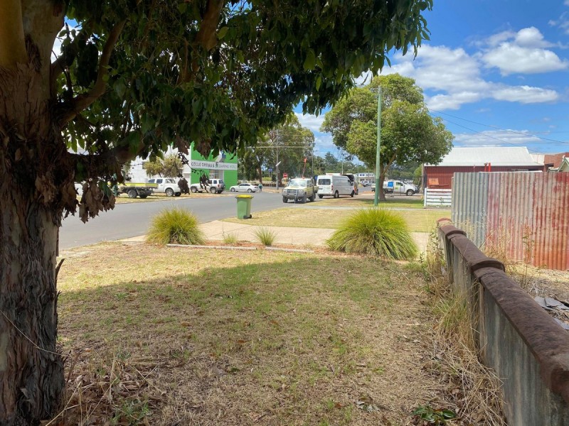 67 Johnston Street, Collie WA 6225