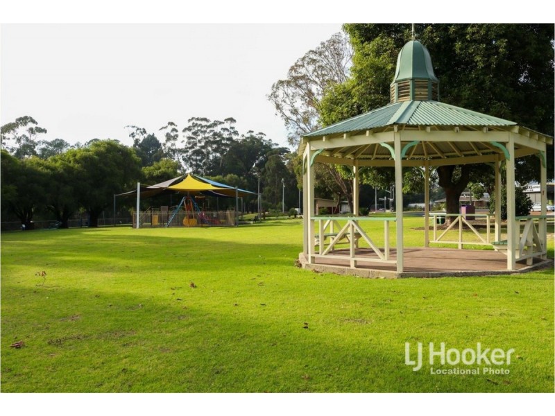 67 Johnston Street, Collie WA 6225