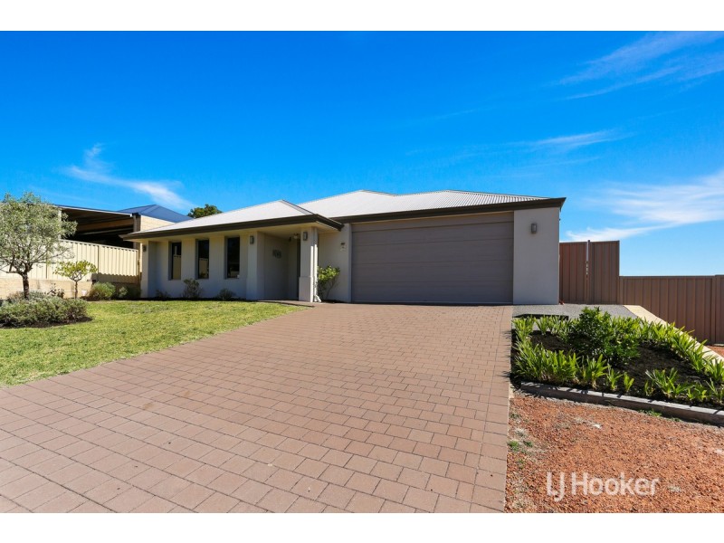 16 Robinia Rise, Collie WA 6225