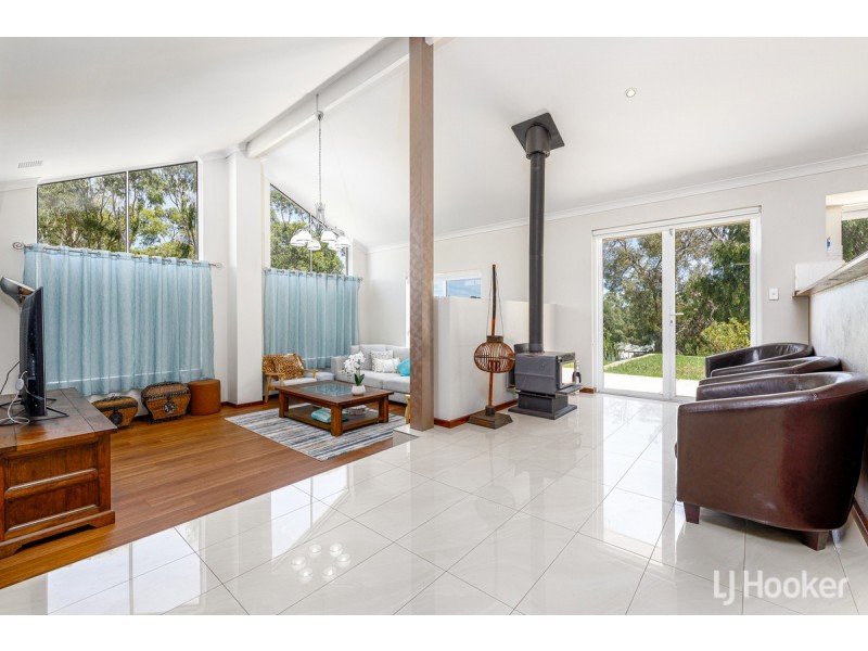 8 Maynard Parade, Gelorup WA 6230