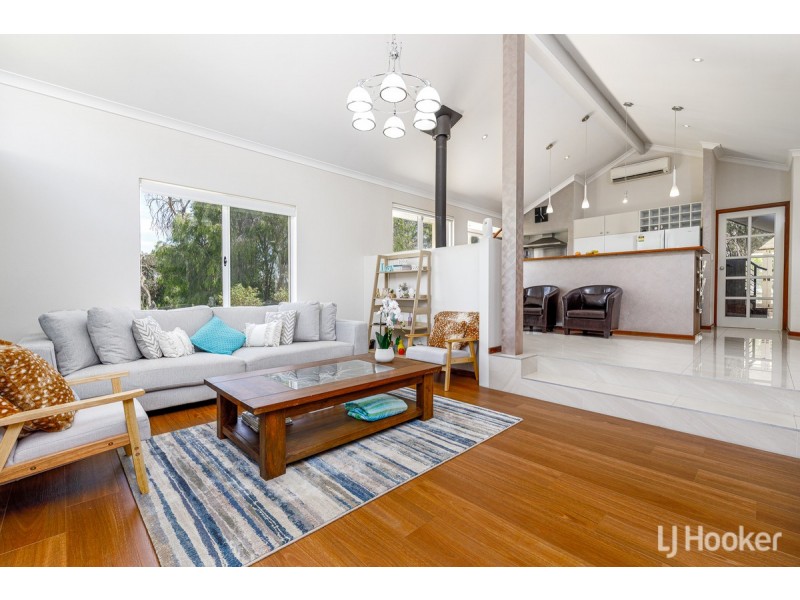 8 Maynard Parade, Gelorup WA 6230