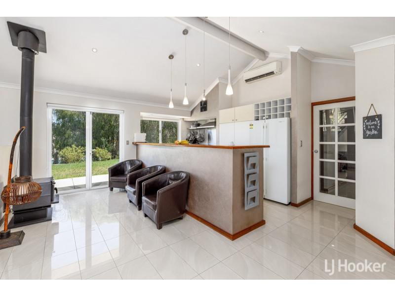 8 Maynard Parade, Gelorup WA 6230