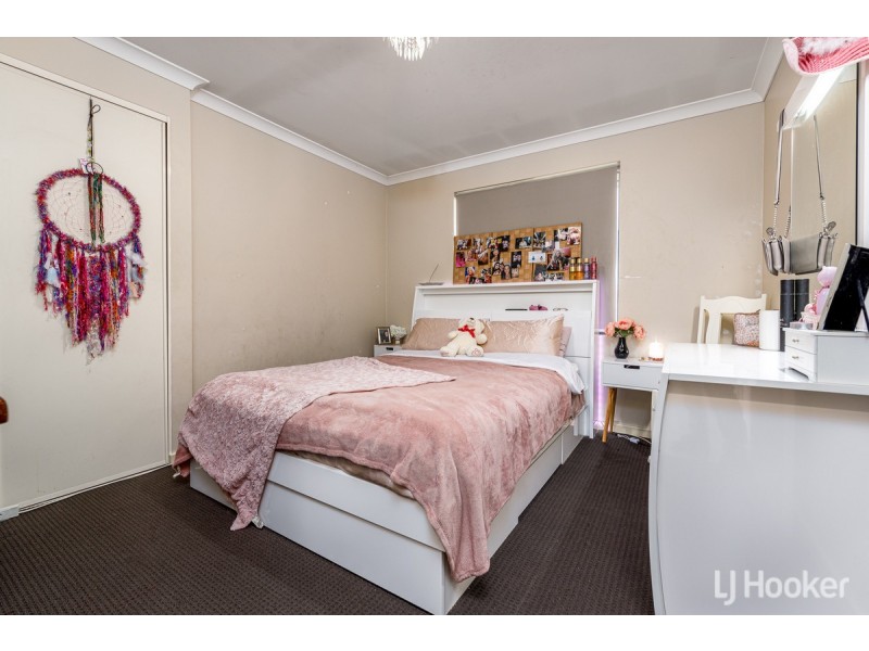 4 Kooyar Bend, Dalyellup WA 6230