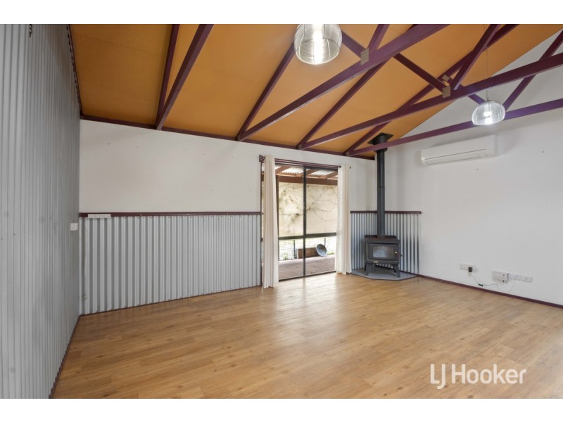 8 Jones Street, Yabberup WA 6239