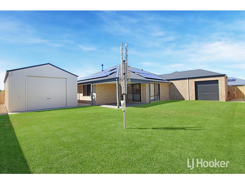 2 Hawkesbury Way, Australind WA 6233