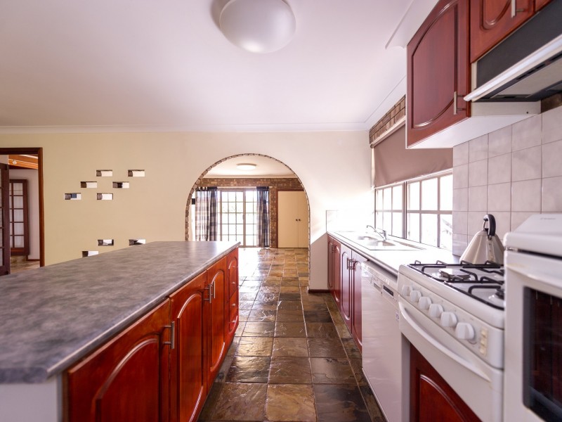 40 Underwood Street, Carey Park WA 6230