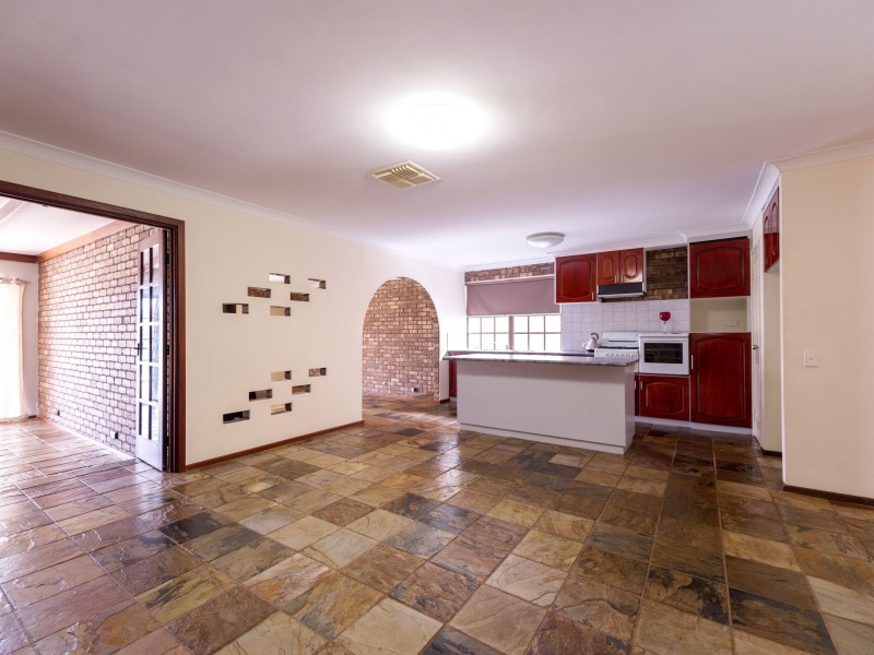 40 Underwood Street, Carey Park WA 6230