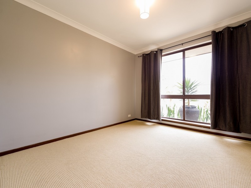 40 Underwood Street, Carey Park WA 6230