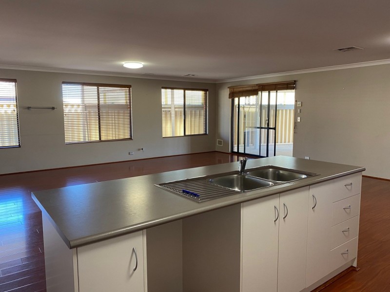 12 Carnegie Street, Dalyellup WA 6230