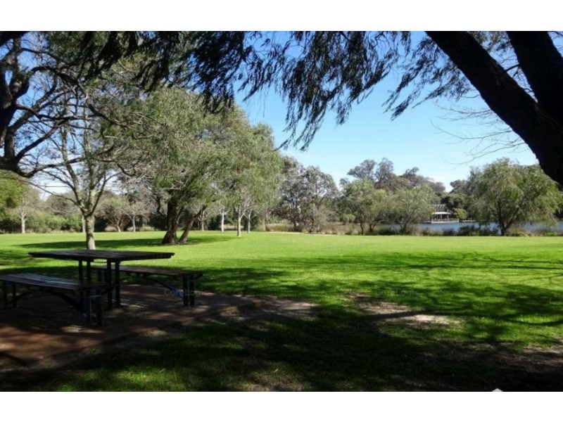 12 Carnegie Street, Dalyellup WA 6230