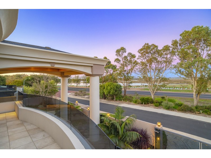 61 Lanyard Boulevard, Geographe WA 6280