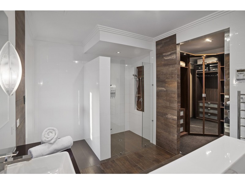 61 Lanyard Boulevard, Geographe WA 6280