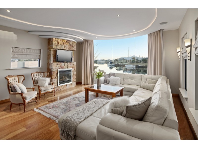 61 Lanyard Boulevard, Geographe WA 6280