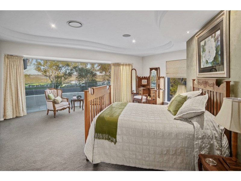 61 Lanyard Boulevard, Geographe WA 6280