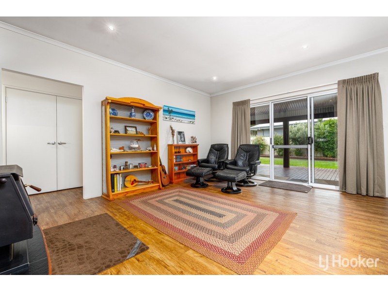 94 Santons Approach, Yalyalup WA 6280