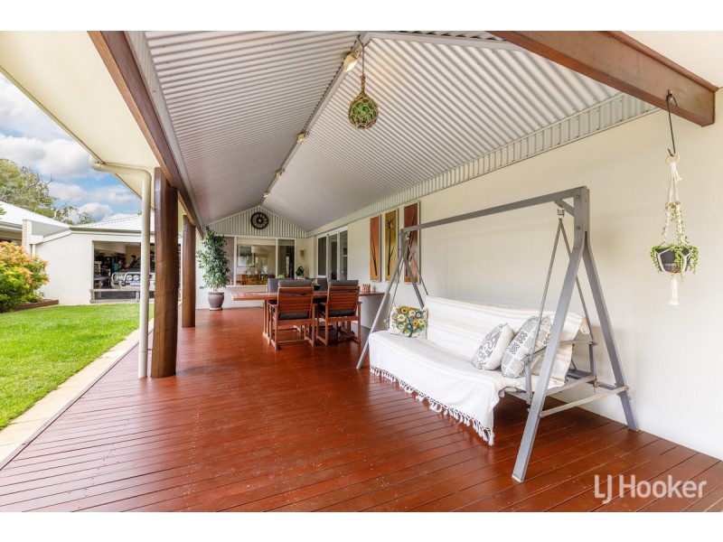 94 Santons Approach, Yalyalup WA 6280
