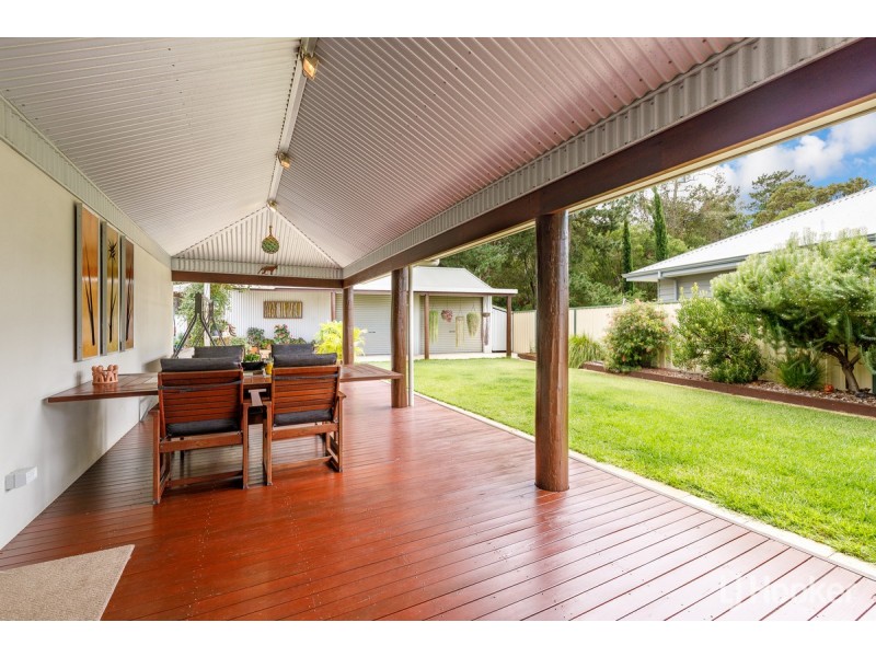 94 Santons Approach, Yalyalup WA 6280