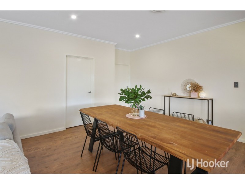 16 Finlay Avenue, Millbridge WA 6232